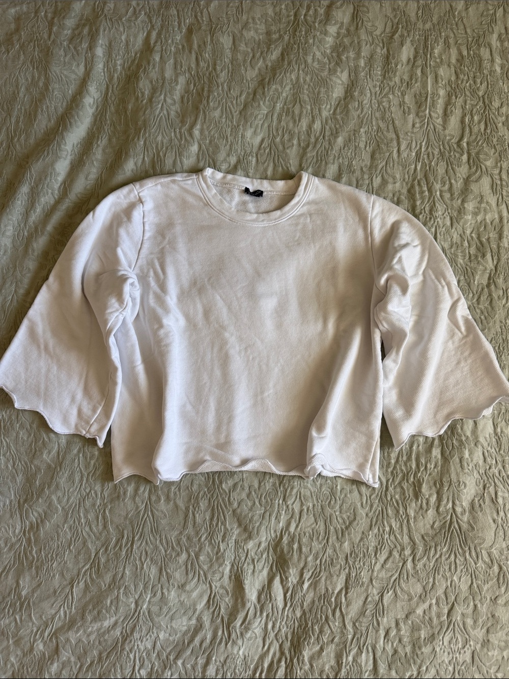 Splendid White Scallop-Hem Long Sleeve Tee